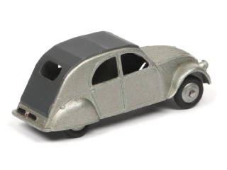 Lot 205 - DINKY TOYS (FRANCE) (1)