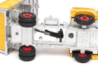 Lot 215 - DINKY TOYS (GB) (1)