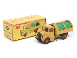 Lot 207 - DINKY TOYS (GB) (1)