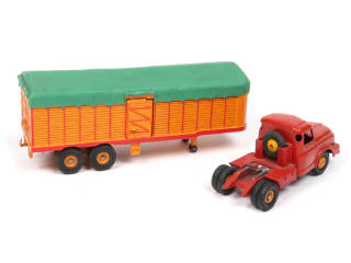 Lot 245 - DINKY TOYS (FRANCE) (1)