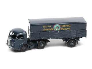 Lot 244 - DINKY TOYS (FRANCE) (1)
