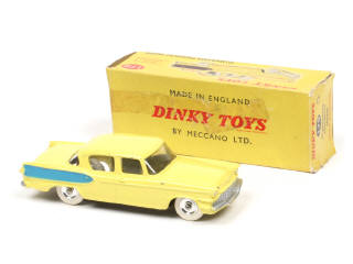 Lot 202 - DINKY TOYS (GB) (1)