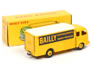 Lot 315 - DINKY TOYS (FRANCE) (1)