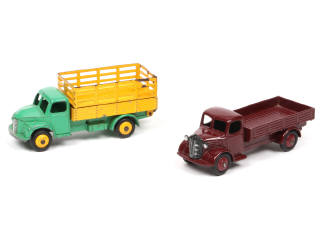 Lot 239 - DINKY TOYS (GB) (2)