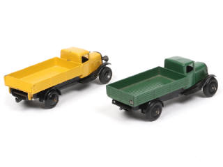 Lot 240 - DINKY TOYS (GB) (2)