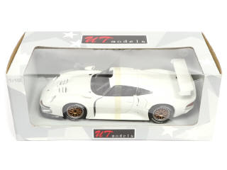 Lot 140 - UT MODELS (HONG KONG) (1)