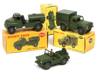 Lot 176 - DINKY TOYS (GB) (3)