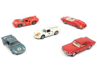 Lot 93 - DIVERS (5)
