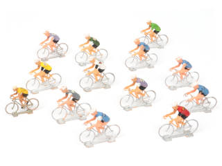 Lot 19 - DIVERS (13)