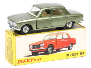 Lot 266 - DINKY TOYS (FRANCE) (1)