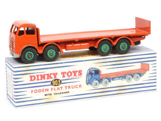 Lot 165 - DINKY TOYS (GB) (1)