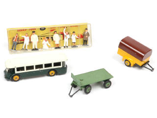 Lot 273 - DINKY TOYS (FRANCE) (11)