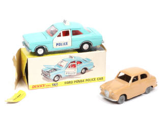 Lot 189 - DINKY TOYS (GB) (2)