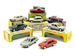 Lot 284 - LUSO-TOYS & DIVERS (8)