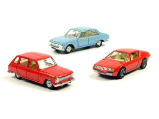 Lot 575 - DINKY TOYS FRANCE (3)
