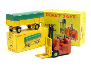 Lot 567 - DINKY TOYS (FRANCE) (2)