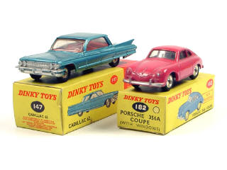 Lot 618 - DINKY TOYS (GB) (2)