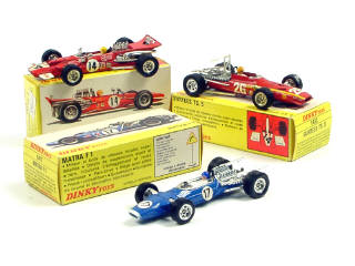 Lot 576 - DINKY TOYS FRANCE (3)