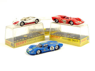 Lot 577 - DINKY TOYS FRANCE (3)
