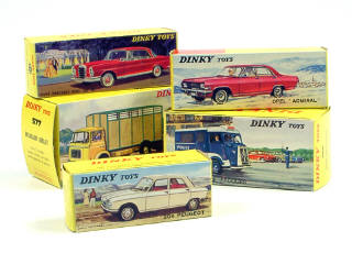 Lot 533 - DINKY TOYS FRANCE (5)