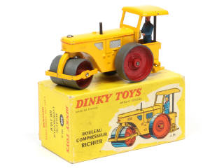 Lot 223 - DINKY TOYS (FRANCE) (1)