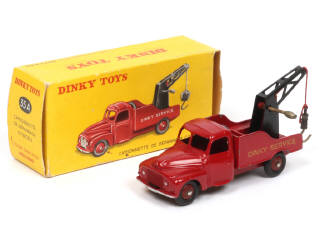 Lot 220 - DINKY TOYS (FRANCE) (1)