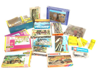 Lot 75 - DIVERS (HO) (1)