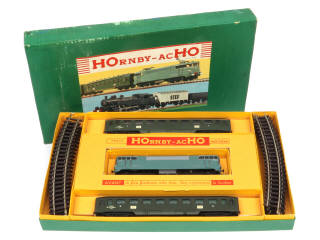 Lot 9 - HORNBY 'HO' (1)