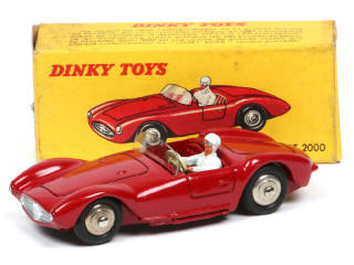 Lot 211 - DINKY TOYS (FRANCE) (1)