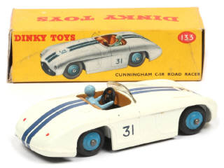 Lot 154 - DINKY TOYS (GB) (1)