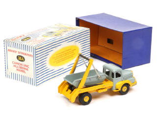 Lot 239 - DINKY TOYS (FRANCE) (1)