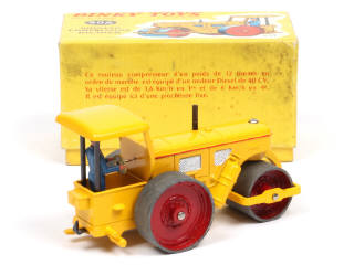 Lot 246 - DINKY TOYS (FRANCE) (1)
