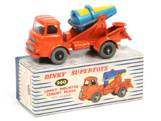 Lot 169 - DINKY TOYS (GB) (1)
