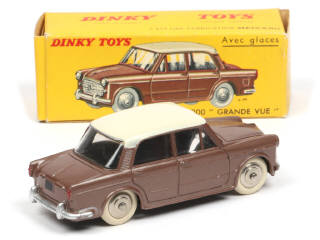 Lot 247 - DINKY TOYS (FRANCE) (1)