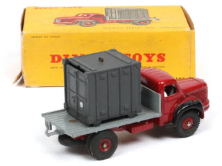 Lot 235 - DINKY TOYS (FRANCE) (1)