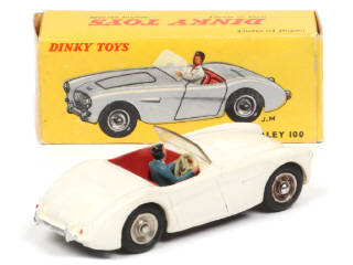 Lot 251 - DINKY TOYS (FRANCE) (1)