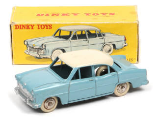 Lot 223 - DINKY TOYS (FRANCE) (1)