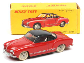 Lot 220 - DINKY TOYS (FRANCE) (1)