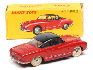 Lot 220 - DINKY TOYS (FRANCE) (1)