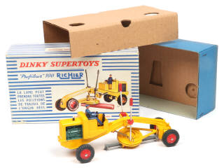 Lot 266 - DINKY TOYS (FRANCE) (1)