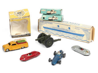 Lot 57 - DIVERS (7)