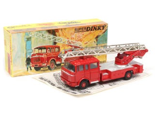 Lot 334 - DINKY TOYS (FRANCE) (1)