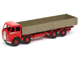 Lot 239 - DINKY TOYS (GB) (1)