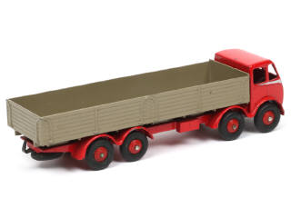 Lot 239 - DINKY TOYS (GB) (1)