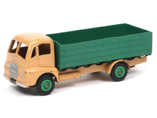 Lot 235 - DINKY TOYS (GB) (1)