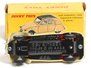 Lot 329 - DINKY TOYS (FRANCE) (1)