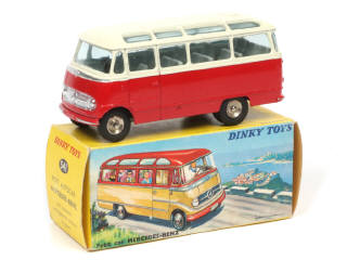 Lot 315 - DINKY TOYS (FRANCE) (1)
