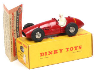Lot 267 - DINKY TOYS (FRANCE) (1)