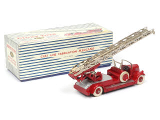 Lot 291 - DINKY TOYS (FRANCE) (1)