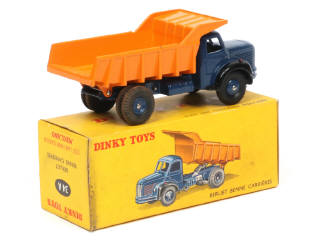 Lot 294 - DINKY TOYS (FRANCE) (1)